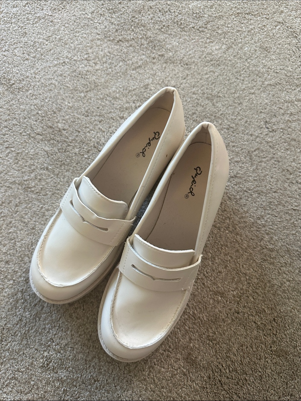 Qupid Cream Slip-On Penny Loafers size 8